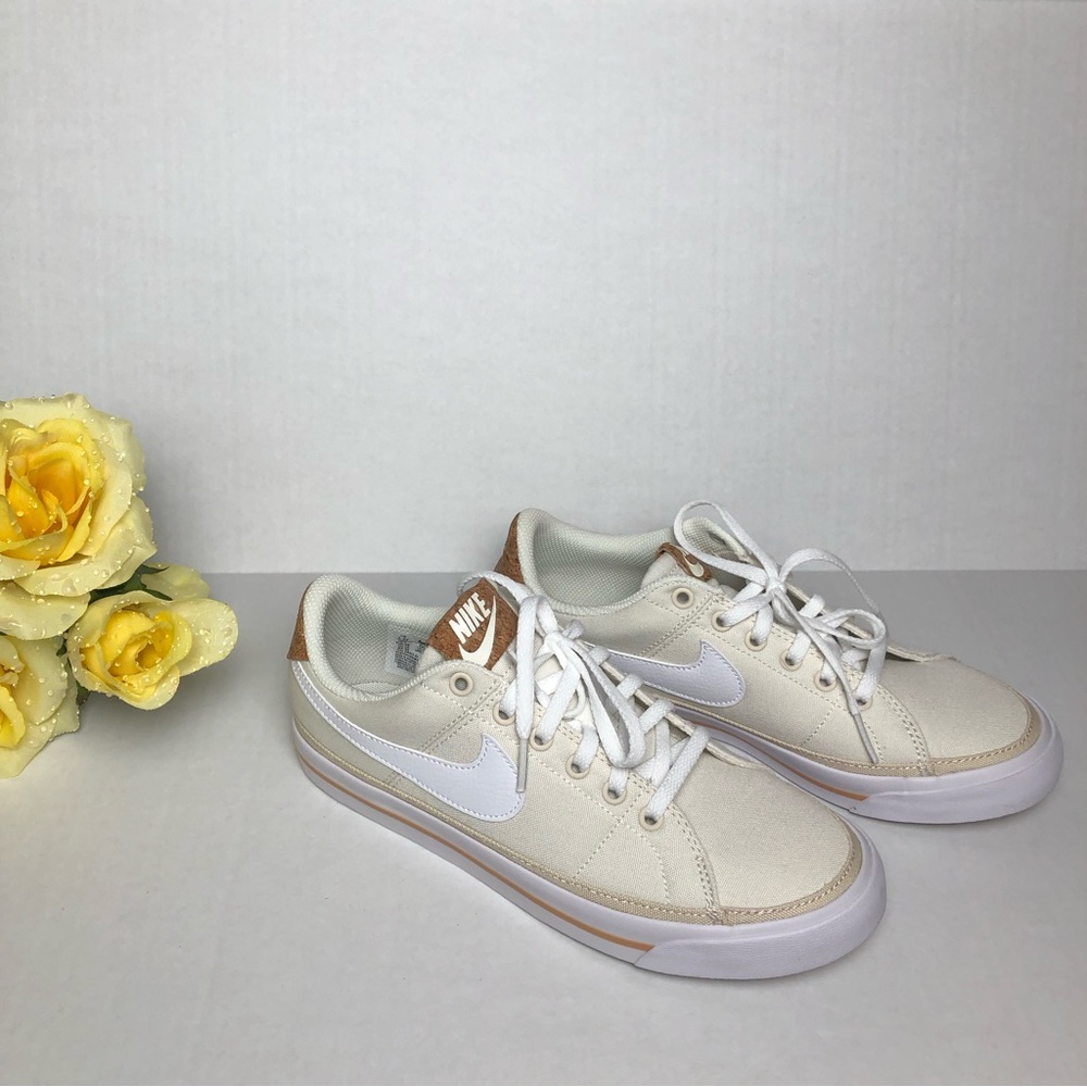 Nike Youth Yellow Sneakers - Picture 1 of 6
